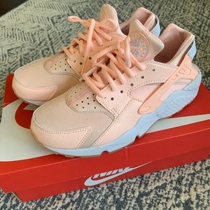 Nike Huarache Run Women’s Size 8.5